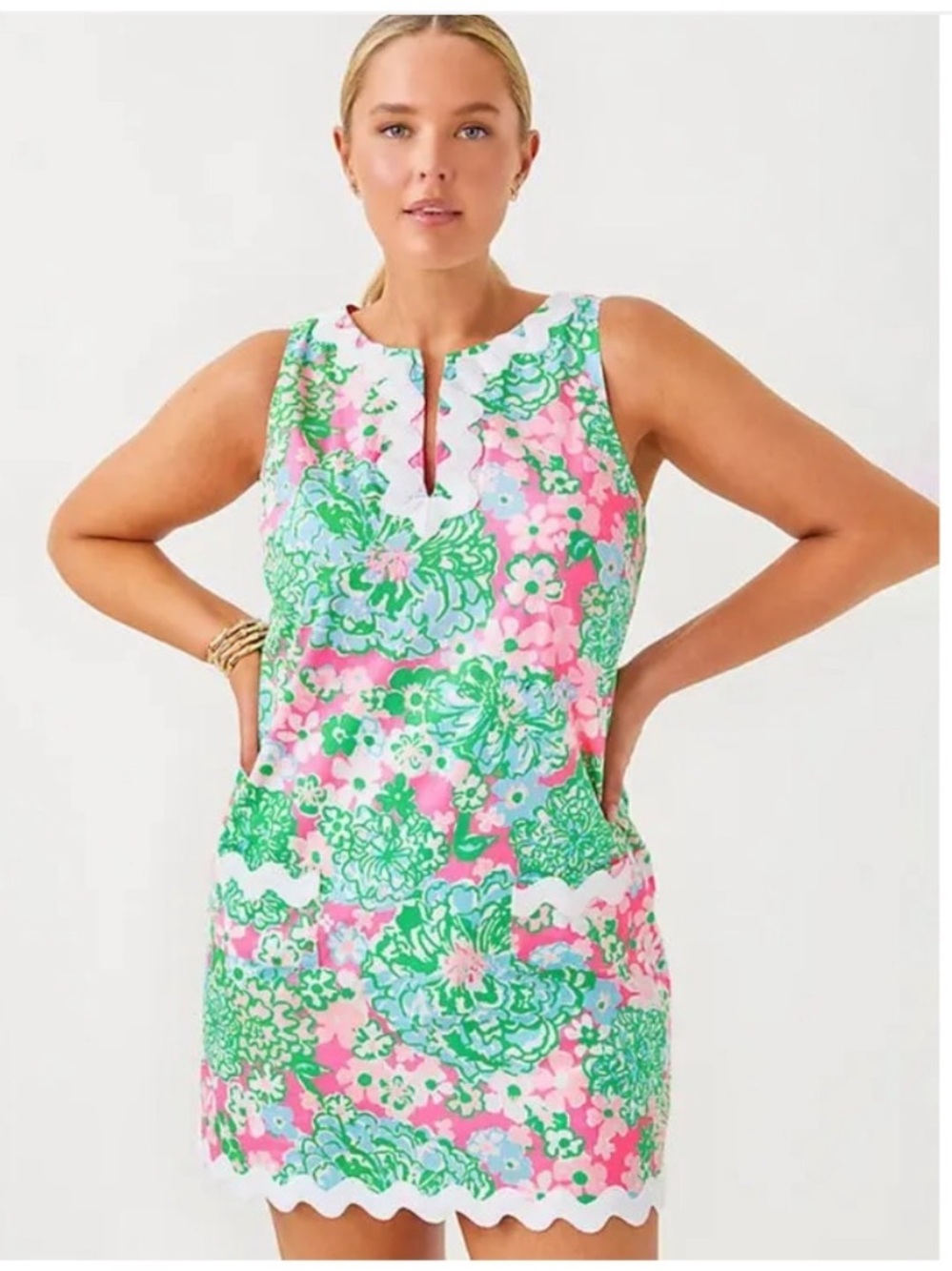 NWT LILLY PULITZER
Romey Shift Romper - Multi
Plumes In Bloom - Picture 5 of 7